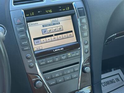 2011 Lexus ES 350   - Photo 24 - Sacramento, CA 95821