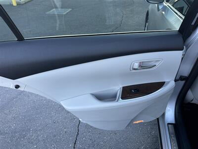 2011 Lexus ES 350   - Photo 11 - Sacramento, CA 95821