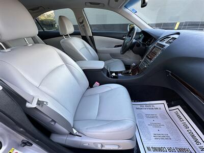 2011 Lexus ES 350   - Photo 17 - Sacramento, CA 95821
