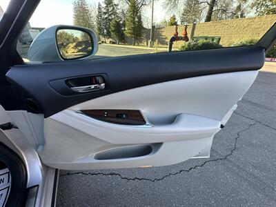 2011 Lexus ES 350   - Photo 18 - Sacramento, CA 95821