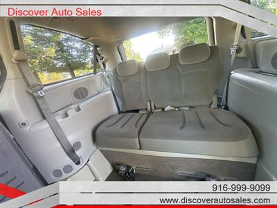 2006 Dodge Grand Caravan SE  HANDICAP WHEELCHAIR ACCESSIBLE VAN - Photo 17 - Sacramento, CA 95821