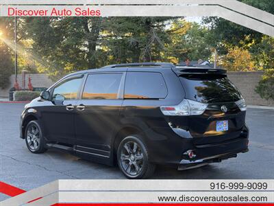 2013 Toyota Sienna SE 8-Passenger  HANDICAP WHEELCHAIR ACCESSIBLE VAN - Photo 9 - Sacramento, CA 95821