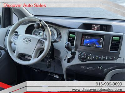 2013 Toyota Sienna SE 8-Passenger  HANDICAP WHEELCHAIR ACCESSIBLE VAN - Photo 37 - Sacramento, CA 95821