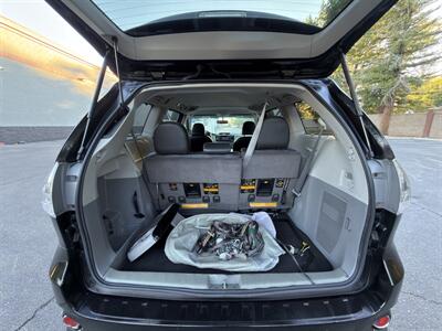 2013 Toyota Sienna SE 8-Passenger  HANDICAP WHEELCHAIR ACCESSIBLE VAN - Photo 13 - Sacramento, CA 95821