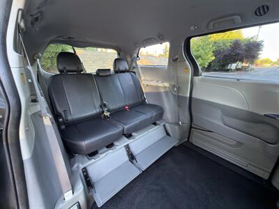 2013 Toyota Sienna SE 8-Passenger  HANDICAP WHEELCHAIR ACCESSIBLE VAN - Photo 29 - Sacramento, CA 95821
