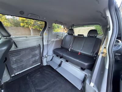 2013 Toyota Sienna SE 8-Passenger  HANDICAP WHEELCHAIR ACCESSIBLE VAN - Photo 35 - Sacramento, CA 95821