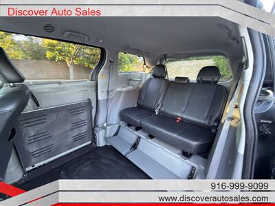 2013 Toyota Sienna SE 8-Passenger  HANDICAP WHEELCHAIR ACCESSIBLE VAN - Photo 35 - Sacramento, CA 95821