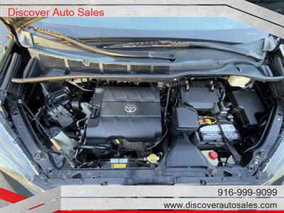 2013 Toyota Sienna SE 8-Passenger  HANDICAP WHEELCHAIR ACCESSIBLE VAN - Photo 27 - Sacramento, CA 95821