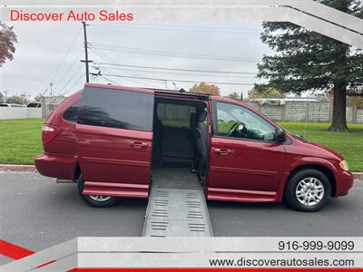 2005 Dodge Grand Caravan SE HANDICAP WHEELCHAIR ACCESSIBLE VAN - Photo 3 - Sacramento, CA 95821