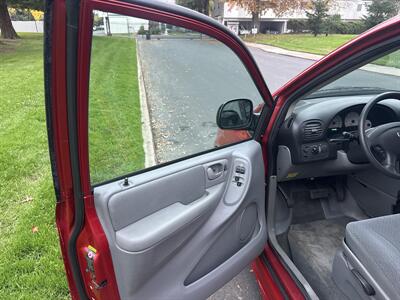 2005 Dodge Grand Caravan SE HANDICAP WHEELCHAIR ACCESSIBLE VAN - Photo 17 - Sacramento, CA 95821