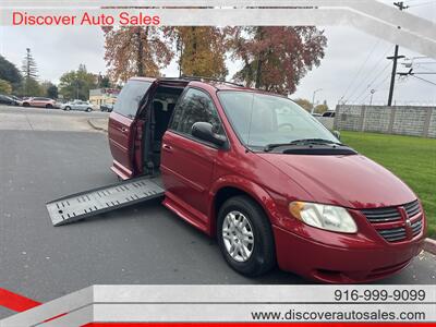 2005 Dodge Grand Caravan SE HANDICAP WHEELCHAIR ACCESSIBLE VAN - Photo 4 - Sacramento, CA 95821