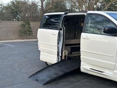 2015 Dodge Grand Caravan SE  HANDICAP WHEELCHAIR ACCESSIBLE VAN - Photo 4 - Sacramento, CA 95821