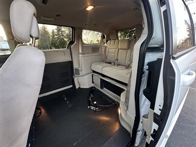 2015 Dodge Grand Caravan SE  HANDICAP WHEELCHAIR ACCESSIBLE VAN - Photo 20 - Sacramento, CA 95821
