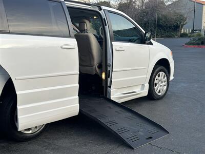 2015 Dodge Grand Caravan SE  HANDICAP WHEELCHAIR ACCESSIBLE VAN - Photo 3 - Sacramento, CA 95821