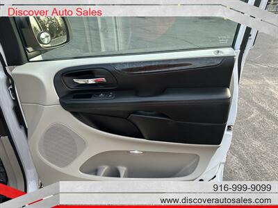 2015 Dodge Grand Caravan SE  HANDICAP WHEELCHAIR ACCESSIBLE VAN - Photo 18 - Sacramento, CA 95821