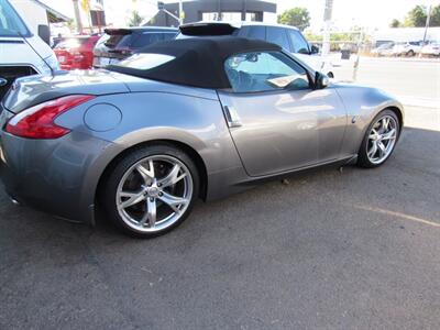 2011 Nissan 370Z Roadster - Photo 8 - San Diego, CA 92115