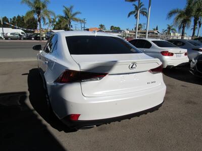 2018 Lexus IS   - Photo 8 - San Diego, CA 92115