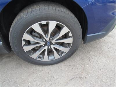 2017 Subaru Outback 2.5i Limited   - Photo 8 - San Diego, CA 92115