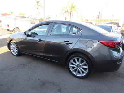 2017 Mazda Mazda3 Touring   - Photo 8 - San Diego, CA 92115