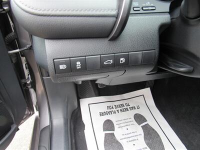 2018 Toyota Camry SE   - Photo 20 - San Diego, CA 92115