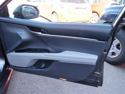 2019 Toyota Camry SE - Photo 8 - San Diego, CA 92115