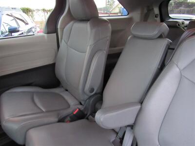 2021 Toyota Sienna XLE - Photo 17 - San Diego, CA 92115