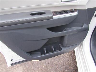 2021 Toyota Sienna XLE - Photo 13 - San Diego, CA 92115