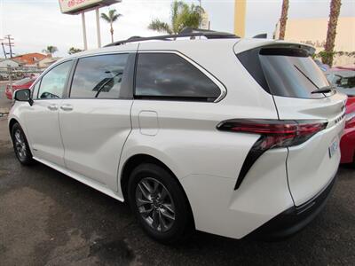 2021 Toyota Sienna XLE - Photo 6 - San Diego, CA 92115
