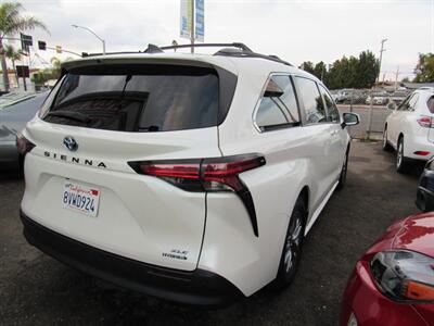 2021 Toyota Sienna XLE - Photo 8 - San Diego, CA 92115