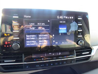 2022 Toyota Sienna XLT   - Photo 34 - San Diego, CA 92115