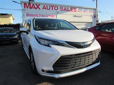 2022 Toyota Sienna XLT   - Photo 12 - San Diego, CA 92115