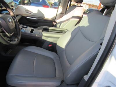 2022 Toyota Sienna XLT   - Photo 31 - San Diego, CA 92115