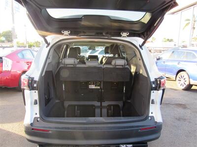 2022 Toyota Sienna XLT   - Photo 26 - San Diego, CA 92115