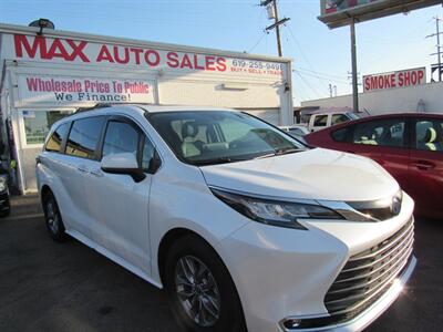 2022 Toyota Sienna XLT   - Photo 13 - San Diego, CA 92115