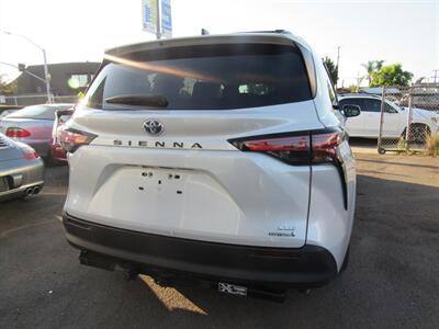 2022 Toyota Sienna XLT   - Photo 7 - San Diego, CA 92115