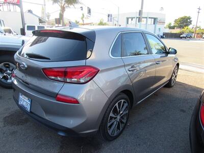 2020 Hyundai ELANTRA GT   - Photo 13 - San Diego, CA 92115