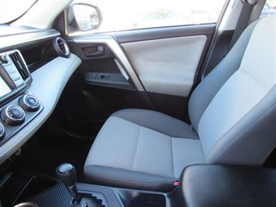 2015 Toyota RAV4 LE - Photo 19 - San Diego, CA 92115