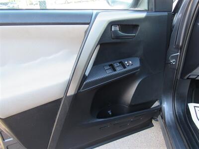 2015 Toyota RAV4 LE - Photo 17 - San Diego, CA 92115
