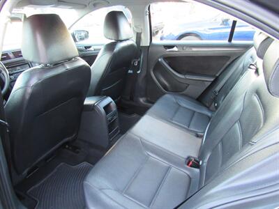 2014 Volkswagen Jetta SE - Photo 13 - San Diego, CA 92115