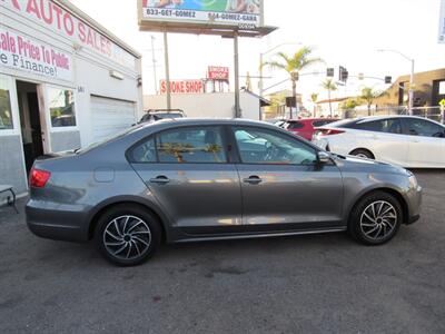 2014 Volkswagen Jetta SE - Photo 4 - San Diego, CA 92115