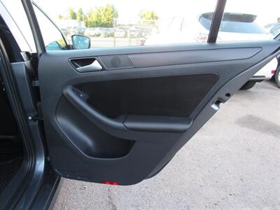 2014 Volkswagen Jetta SE - Photo 14 - San Diego, CA 92115