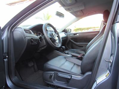 2014 Volkswagen Jetta SE - Photo 9 - San Diego, CA 92115
