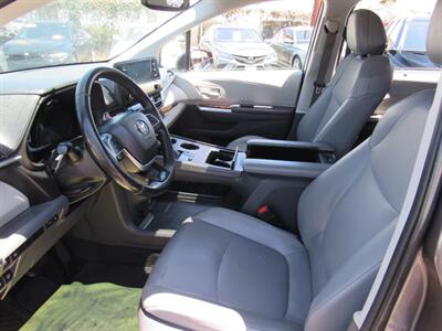 2021 Toyota Sienna XLE 7-Passenger - Photo 31 - San Diego, CA 92115