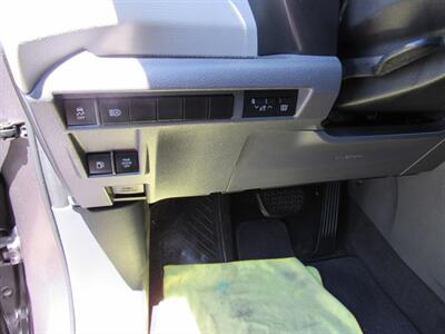 2021 Toyota Sienna XLE 7-Passenger - Photo 32 - San Diego, CA 92115