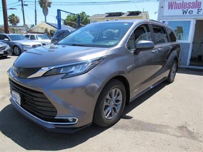 2021 Toyota Sienna XLE 7-Passenger - Photo 2 - San Diego, CA 92115