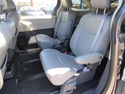 2021 Toyota Sienna XLE 7-Passenger - Photo 30 - San Diego, CA 92115