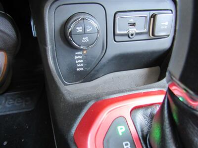 2015 Jeep Renegade Trailhawk   - Photo 26 - San Diego, CA 92115