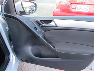 2014 Volkswagen Golf TDI   - Photo 19 - San Diego, CA 92115