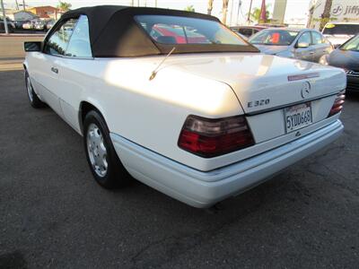 1994 Mercedes-Benz E 320   - Photo 12 - San Diego, CA 92115