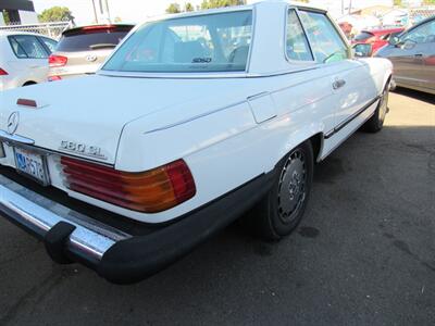 1988 Mercedes-Benz 560 SL   - Photo 12 - San Diego, CA 92115